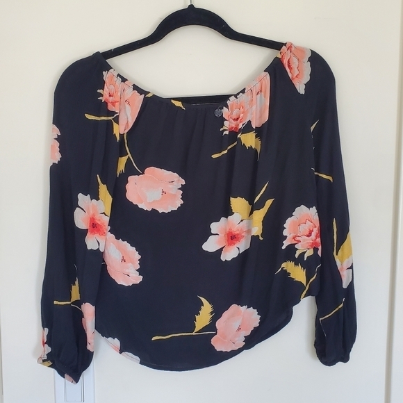 Billabong Mi Amore Floral Print Off-The-Shoulder Top - Picture 9 of 11